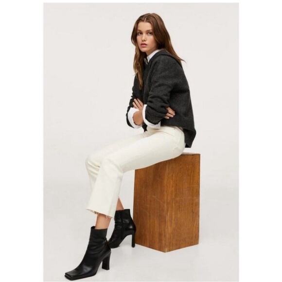 Mango MNG Sienna Kick Flare Crop jeans White Cream High Rise Fray Hem Denim 4 - Picture 1 of 13